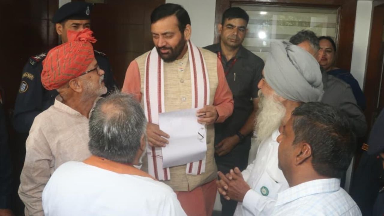 किसानों के अल्टीमेटम पर धान खरीद मानक में ढील देने की तैयारी, नमी सीमा समेत कई नियम बदलेंगे? - एग्रीवेट - किसानों अल्टीमेटम धान